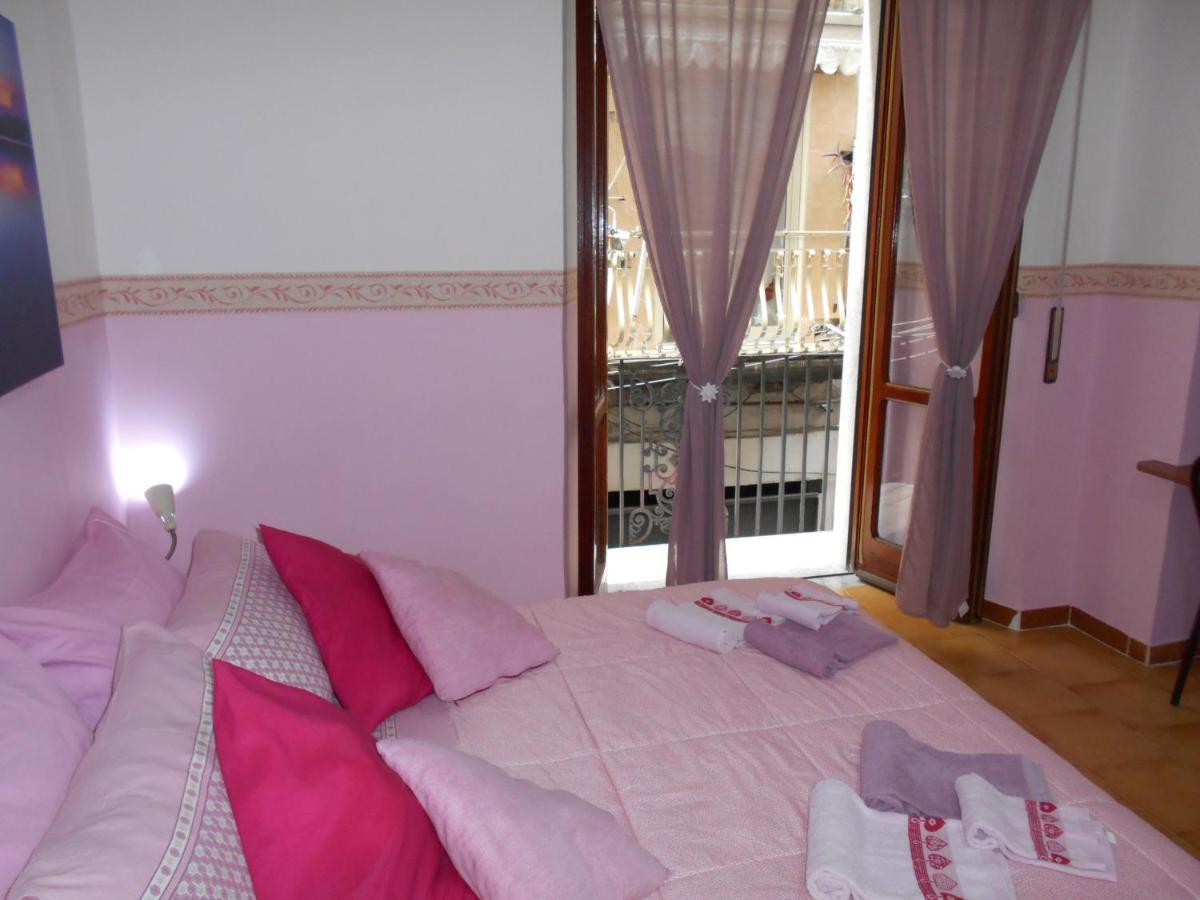 Robby'S House Bed & Breakfast Vico Equense Exterior photo