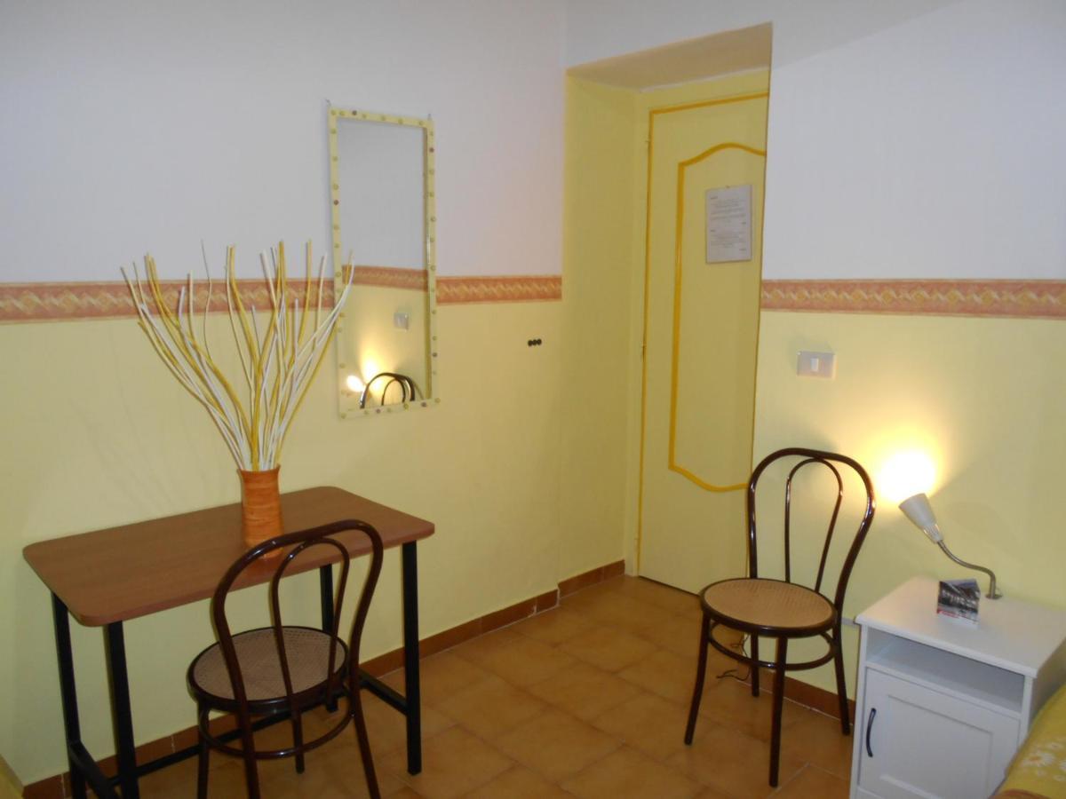 Robby'S House Bed & Breakfast Vico Equense Exterior photo